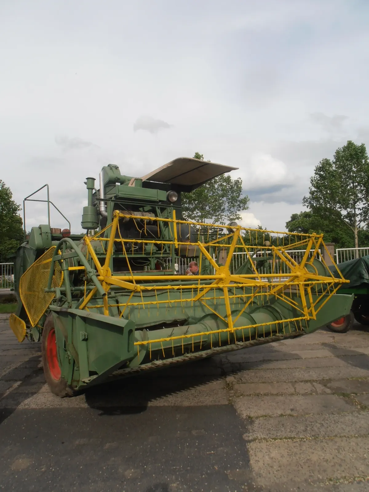 Zachovaný kombajn Fortschritt E 175 Patriot