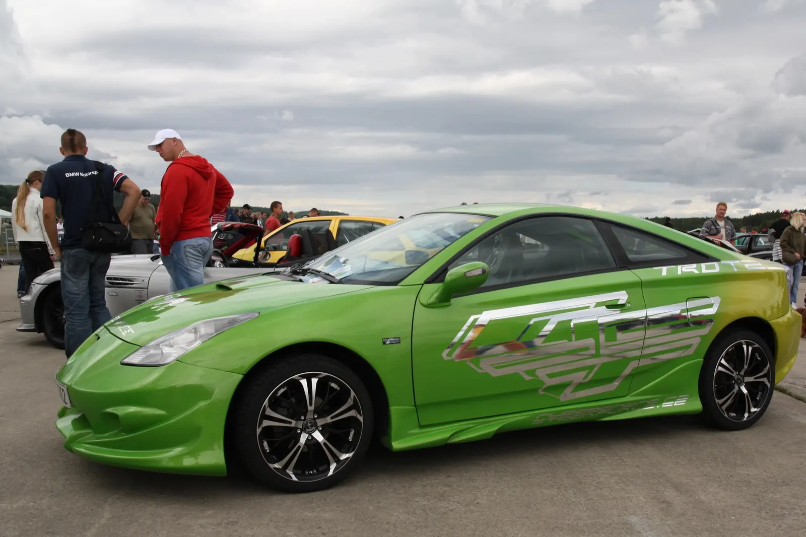 Zelená Toyota Celica T230 s TRD Team polepy